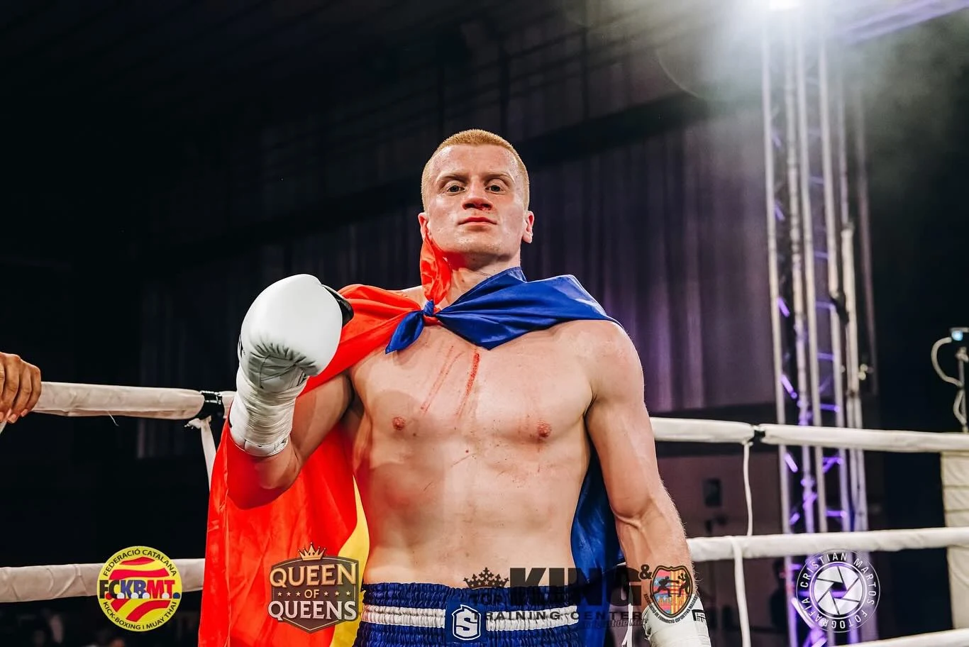 Marin Esanu en el ring después de su combate